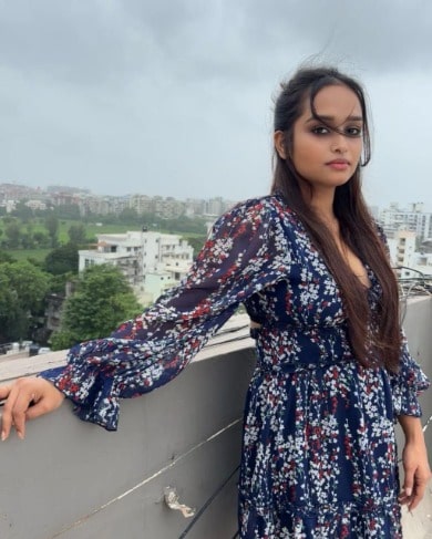 female Call Girls in Kolkata